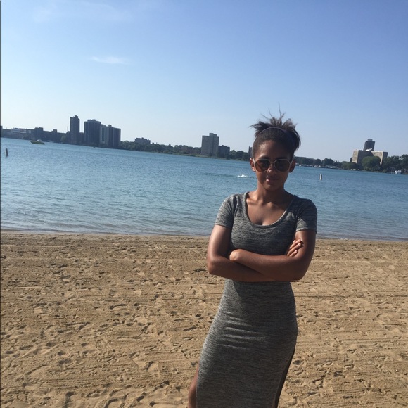 Meet your Posher, Danielle - Picture 1 of 1